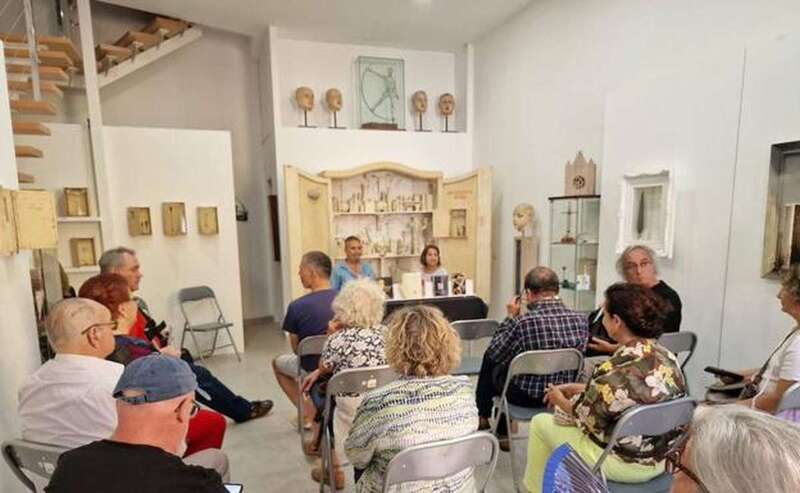  El público asistente al acto en Desván Blanco.  El público asistente al acto en Desván Blanco/C7.