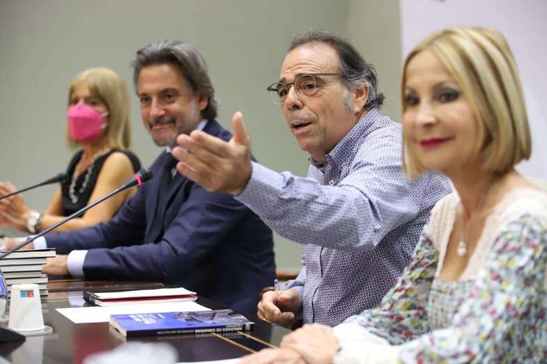 La presentación del libro tuvo lugar en el Parlamento canario/TA.