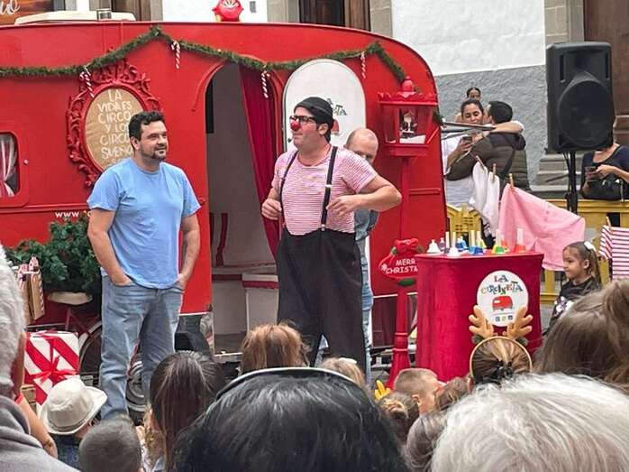 El espectáculo tuvo lugar al mediodía en la plaza de Los Llanos/TA.
