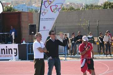 El concejal de Deportes, Pablo Rodríguez, en las pistas homologadas (Foto TA)