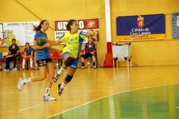 Imagen del partido de ida contra el Casteldefels (Foto: TA)