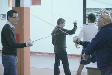 El concejal hizo sus primeros pinitos como tirador (Foto TA)