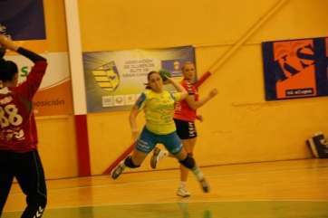 Melania Falcón, extremo derecho del Rocasa (Foto TA)