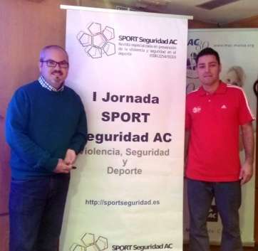 Juan Carlos Hernández y Óscar Raluy, antes de las ponencias (Foto TA)