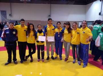 Los participantes, con los premios conseguidos (Foto TA)