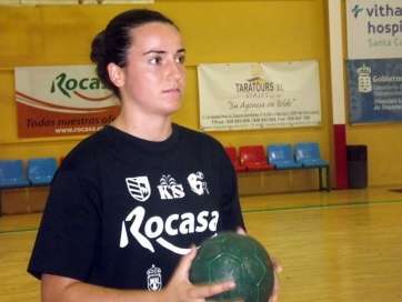 Alba Albaladejo, con una contractura en el glúteo, duda para el partido (Foto TA)