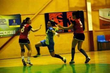 Alba Albaladejo revolucionó al equipo con su entrada al parquet (Foto Miguel Ángel Suárez)