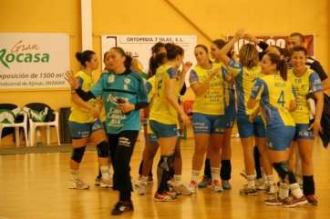 El Rocasa, formado por mujeres, representa a Telde,  Gran Canaria y a Canarias en España y en parte de Europa (Foto M.A. Suárez)