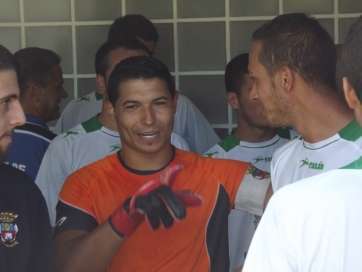 El portero Óliver Suárez es duda para el partido (Foto: TA)