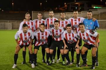 Formación del CF Unión Marina ante el CD Doramas en Melenara (Foto: Juan Manuel Ortega)
