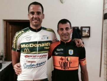 Francisco Pérez (i) con su compañero (Foto TA)