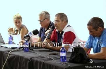 Mesa presidencial del acto del pasado lunes (Foto Juan M. Morán-Teldedeporte)