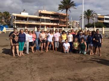 Pablo Rodríguez con los usuarios de actividades en Salinetas (Foto TA)