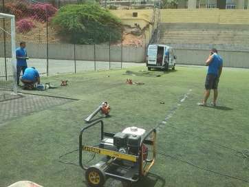 Trabajos de mantenimiento en el estadio Pedro Miranda de Jinámar
