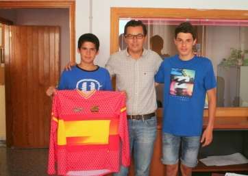 Momento de la recepción al campeón (Foto TA)