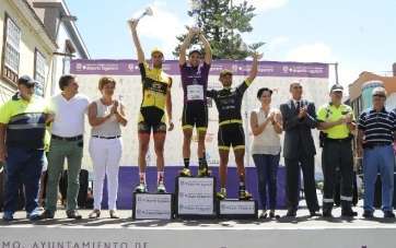 El teldense en lo alto del podio (Foto Eldía.es)