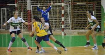 Secuencia del partido de este sábado (Foto TA)