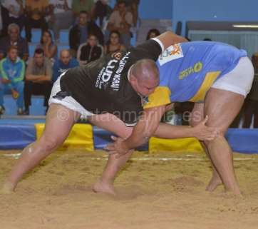 Momento de la luchada (Foto tintaamarilla.es)