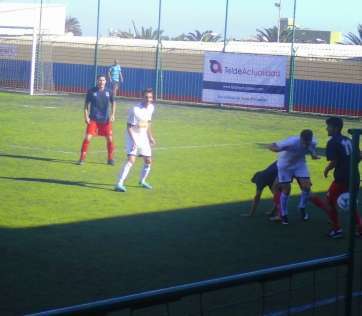 Imagen del partido del pasado domingo ante el Tenisca en Telde (Foto José Carlos Vega)
