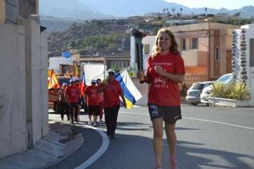 La antorcha olímpica a su paso por el Lomo Cementerio (Foto TA)
