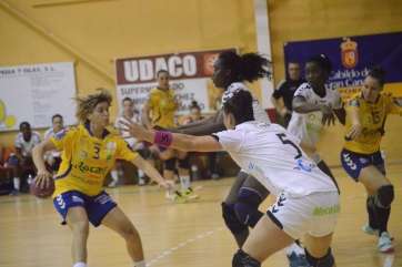  María Luján, en el partido del sábado pasado frente al Mecalia (Foto TA)