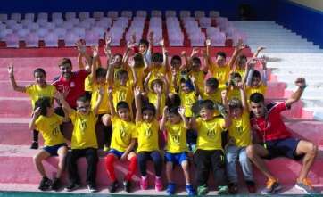 Foto de grupo de los pequeños participantes en el campus navideño de la UD Telde (Foto TA)