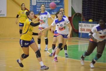 Momento del partido de este sábado (Foto Miguel Ángel Suárez)