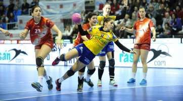 Imagen del choque disputado este viernes en Castellón (Foto TA)