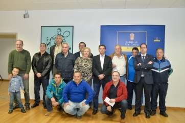 Bravo de Laguna junto a los representantes de los clubes (Foto TA)