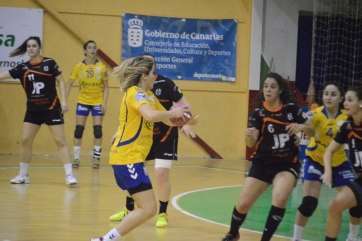 Maria Lujan amaga el lanzamiento en la primera parte / Foto TA