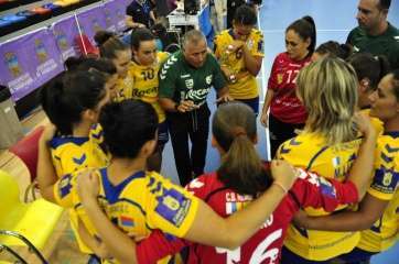 Paco Santana con el equipo (Foto TA)