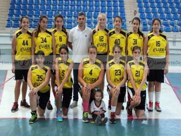 Formación del equipo antes del encuentro del viernes (Foto Rubén Betancort-LanzaroteDeportiva.com)