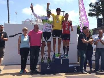 Imagen de la entrega de premios de la carrera de El Sauzal, en la que Francisco Pérez quedó subcampeón (Foto TA)