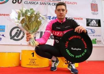 Santiago Ramírez, tras vencer la Clásica Santa Cruz en 2014 (Foto CC Lizarte)