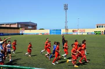 Imagen de un entrenamiento de pretemporada de los alevines de la UD Telde (Foto TA)