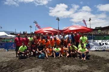 Foto de familia tras la entrega de trofeos (Foto organización torneo)
