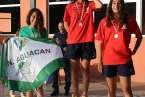 Nadadores del club, en los podios con sus premios (Foto CN Faynagua)