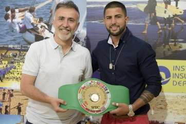 Ángel V. Torres (i), con Ferino V (Foto Cabildo de Gran Canaria)
