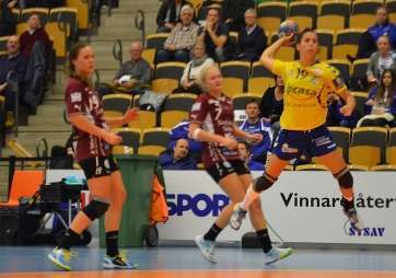 Imagen de un encuentro del Rocasa contra un equipo extranjero (Foto CB Remudas)