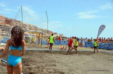 Momento del primero de los encuentros celebrados este sábado (Foto TA)