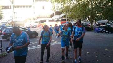 La expedición del Rocasa, este viernes a su llegada al pabellón donostiarra (Foto TA)