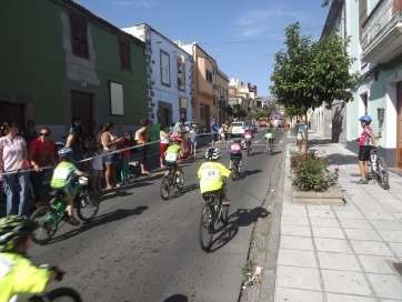 Imagen de archivo de una carrera ciclista en Telde (Foto TA)