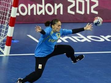 Silvia Navarro, durante un partido con la selección española (Foto Javier Soriano-AFP)