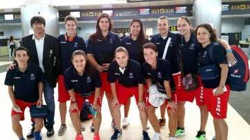 El equipo del Preconte Telde, en el aeropuerto (Foto TA)