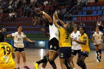 Momento inicial del partido (Foto TA)