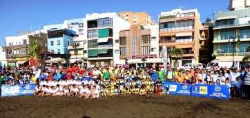 Imagen de familia de los participantes (Foto TA)