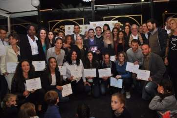Imagen de familia de los distinguidos en la gala de este año (Foto TA)