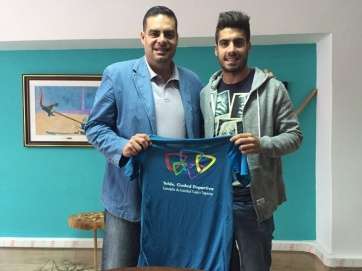 Nieves, días atrás con el concejal Diego Ojeda (Foto TA)