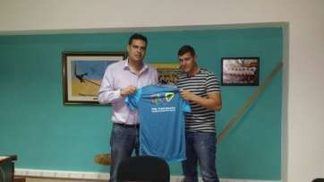 Diego Ojeda, junto a Rafa Cazorla (Foto TA)