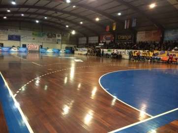 Momentos previos al encuentro celebrado en la pista de A Sangriña (Foto TA)